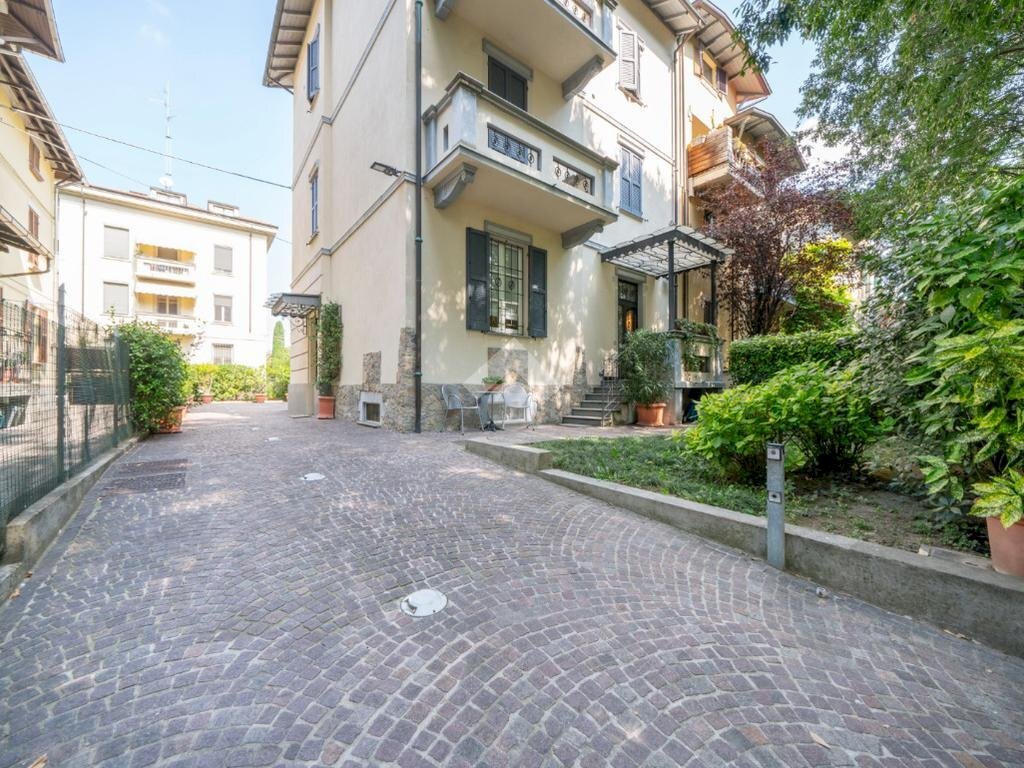 Trilocale Viale delle Rimembranze, Parma (zona Cittadella) - foto 2