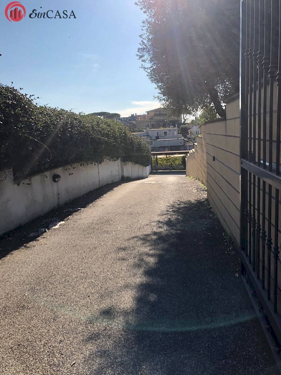 Foto 2 - Box Via Nureci, Fiumicino - foto 2