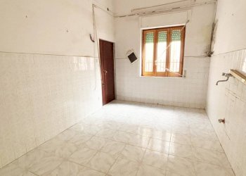 Foto 2 - Casa indipendente via Martiri di Barletta, Canosa di Puglia - foto 2