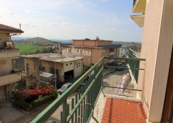 Foto 4 - Quadrilocale XX settembre
 
100, Carassai - foto 3