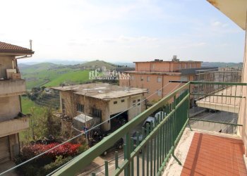 Foto 14 - Quadrilocale XX settembre
 
100, Carassai - foto 13