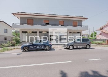 vista negozio lato strada - Negozio viale della resistenza
8, Quarto d'Altino - foto 2