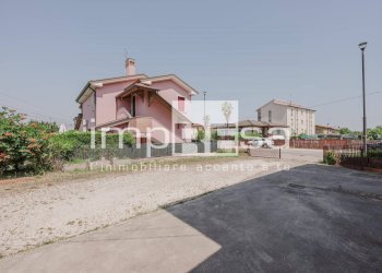 spazio scoperto laterale - Negozio viale della resistenza
8, Quarto d'Altino - foto 7