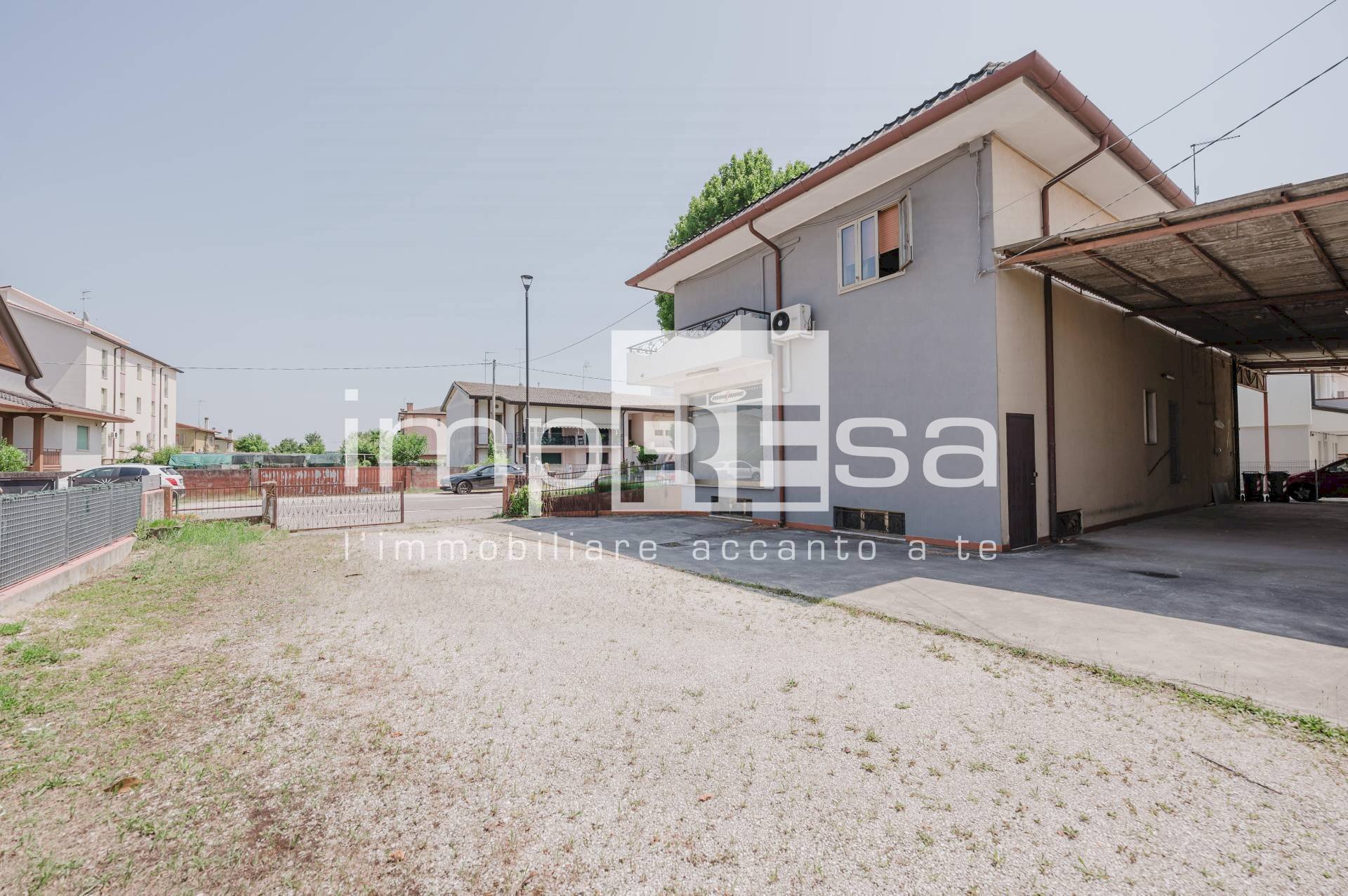 zona ingresso - Magazzino viale della resistenza
 
8, Quarto d'Altino - foto 2