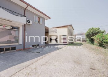 zona ingresso - Magazzino viale della resistenza
 
8, Quarto d'Altino - foto 4