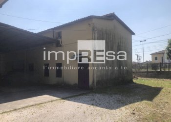 vista immobile da ingresso strada - Magazzino viale della resistenza
 
8, Quarto d'Altino - foto 1
