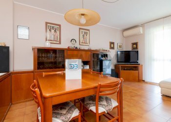 Sala da pranzo - Trilocale Via Orti
 
8, Agrate Brianza - foto 4