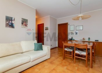 Sala da pranzo - Trilocale Via Orti
 
8, Agrate Brianza - foto 8