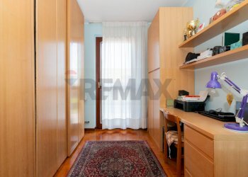 Camera / camera da letto - Trilocale Via Orti
 
8, Agrate Brianza - foto 24