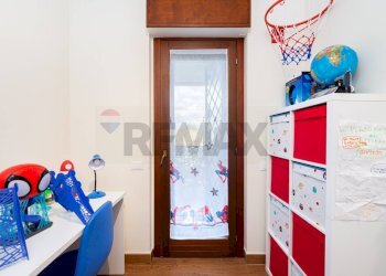 Camera / camera da letto - Three-room apartment Via Carso
 
9, Monterotondo - photo 20