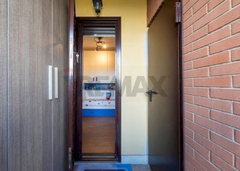 Hall / corridoio - Three-room apartment Via Carso
 
9, Monterotondo - photo 22