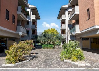 Edificio all\'aperto - Three-room apartment Via Carso
 
9, Monterotondo - photo 30