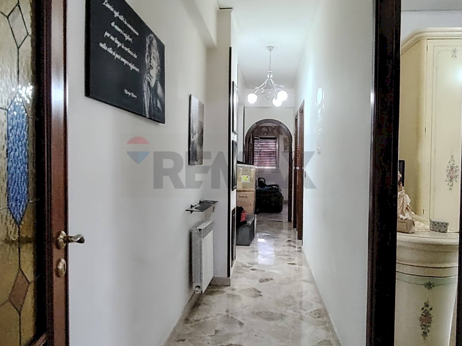 Hall / corridoio - Four-room apartment Via Della Vega
 
4, Palermo - photo 3