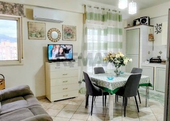 Sala da pranzo - Quadrilocale Via Della Vega
4, Palermo - foto 12