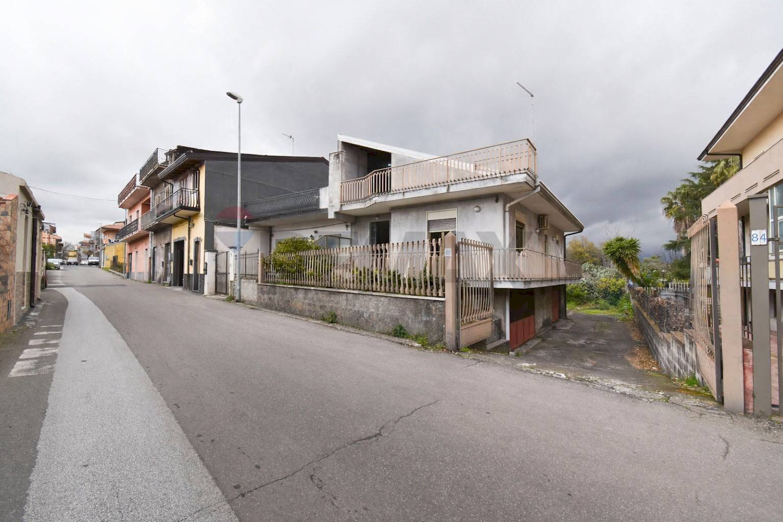 Casa all\'aperto - Casa indipendente Via Paolo Vasta
 
86-88, Aci Sant'Antonio - foto 3