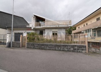 Casa all\'aperto - Independent house Via Paolo Vasta
 
86-88, Aci Sant'Antonio - photo 5