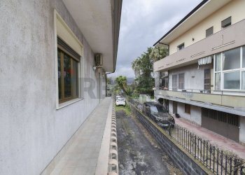 Edificio all\'aperto - Independent house Via Paolo Vasta
 
86-88, Aci Sant'Antonio - photo 11