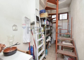 Dispensa di stoccaggio - Independent house Via Paolo Vasta
 
86-88, Aci Sant'Antonio - photo 32