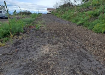 Giardino - Agricultural land Via della Lava
 
snc, Ragalna - photo 1
