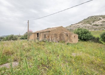 Vista delle montagne - Terreno agricolo Strada Statale 417
 
snc, Caltagirone - foto 2
