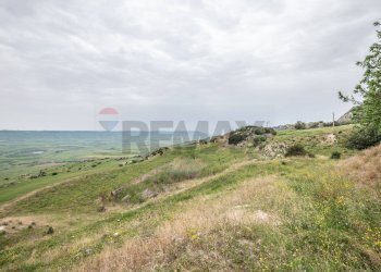 Vista delle montagne - Terreno agricolo Strada Statale 417
 
snc, Caltagirone - foto 17