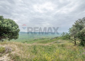 Vista delle montagne - Terreno agricolo Strada Statale 417
 
snc, Caltagirone - foto 25