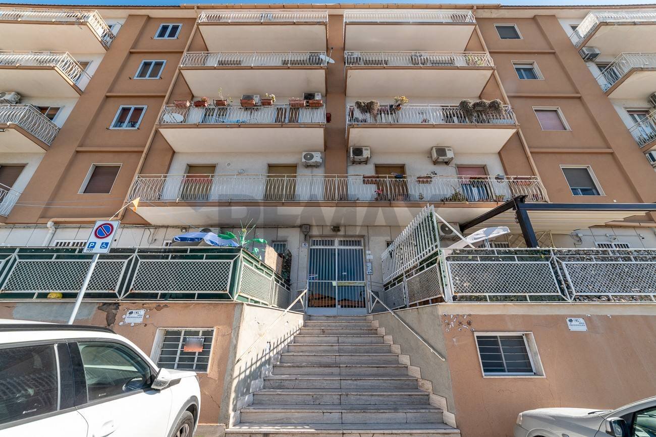 Edificio all\'aperto - Quadrilocale Via Vittorio Emanuele Da Bormida
 
45, Catania - foto 2