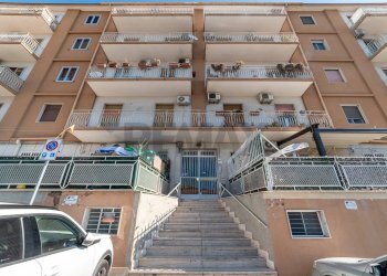 Edificio all\'aperto - Quadrilocale Via Vittorio Emanuele Da Bormida
 
45, Catania - foto 2