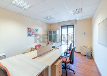 Ufficio - Quadrilocale Via Vittorio Emanuele Da Bormida
 
45, Catania - foto 7