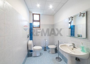 Bagno - Quadrilocale Via Vittorio Emanuele Da Bormida
 
45, Catania - foto 14