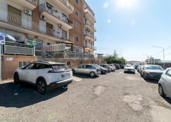 Edificio all\'aperto - Quadrilocale Via Vittorio Emanuele Da Bormida
 
45, Catania - foto 24