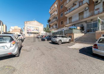 Edificio all\'aperto - Quadrilocale Via Vittorio Emanuele Da Bormida
 
45, Catania - foto 25