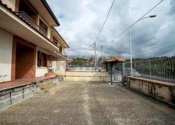 Terrazza - Casa semi indipendente C.da Porrazzo
 
30, Paterno - foto 7