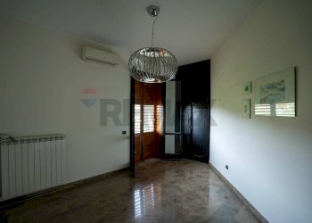 Stanza vuota - Casa semi indipendente C.da Porrazzo
 
30, Paterno - foto 25