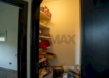 Dispensa di stoccaggio - Casa semi indipendente C.da Porrazzo
 
30, Paterno - foto 27