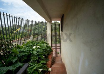 Balcone - Casa semi indipendente C.da Porrazzo
 
30, Paterno - foto 37