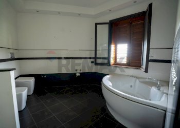 Bagno - Casa semi indipendente C.da Porrazzo
 
30, Paterno - foto 71