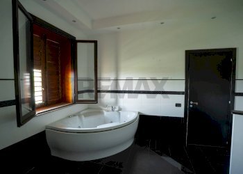 Bagno - Casa semi indipendente C.da Porrazzo
 
30, Paterno - foto 74