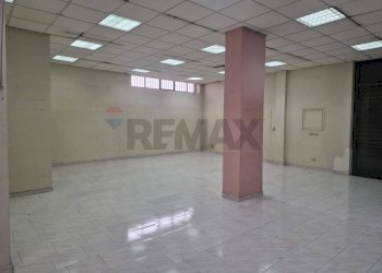 Stanza vuota - Locale Commerciale via pacinotti
54, Acireale - foto 2