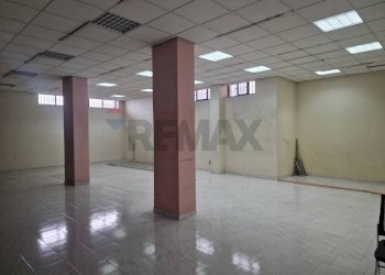 Non correlato - Locale Commerciale via pacinotti
54, Acireale - foto 5