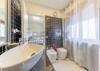 Bagno - Villa via della Marcigliana
 
747, Roma - foto 68
