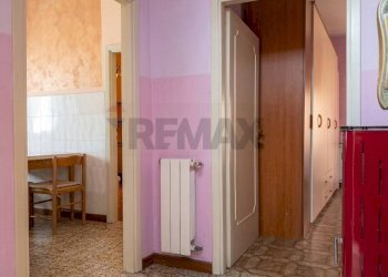 Hall / corridoio - Trilocale Via Del Castello
1, Bucine - foto 12