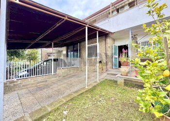 Terrazza - Villa a Schiera via Onorato Carlandi
 
79, Manziana - foto 1