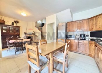 Sala da pranzo - Villa a Schiera via Onorato Carlandi
 
79, Manziana - foto 10