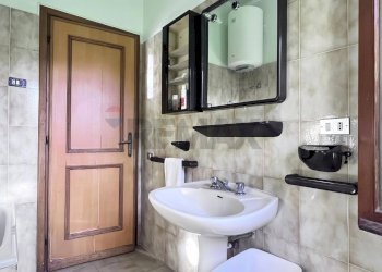 Bagno - Villa Via marte
 
12, Anzio - foto 10