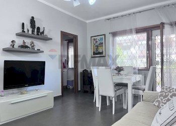 Sala da pranzo - Trilocale via  Sebastopoli
 
15, Pomezia - foto 3