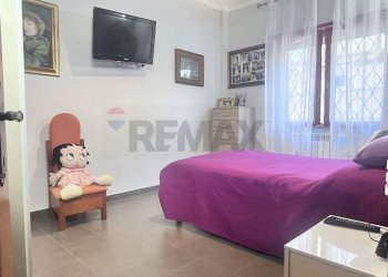 Camera / camera da letto - Trilocale via  Sebastopoli
 
15, Pomezia - foto 9