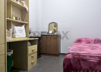 Camera / camera da letto - Trilocale via  Sebastopoli
 
15, Pomezia - foto 17