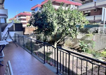 Balcone - Trilocale via  Sebastopoli
 
15, Pomezia - foto 21