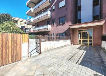 Terrazza - Trilocale via  Sebastopoli
 
15, Pomezia - foto 22